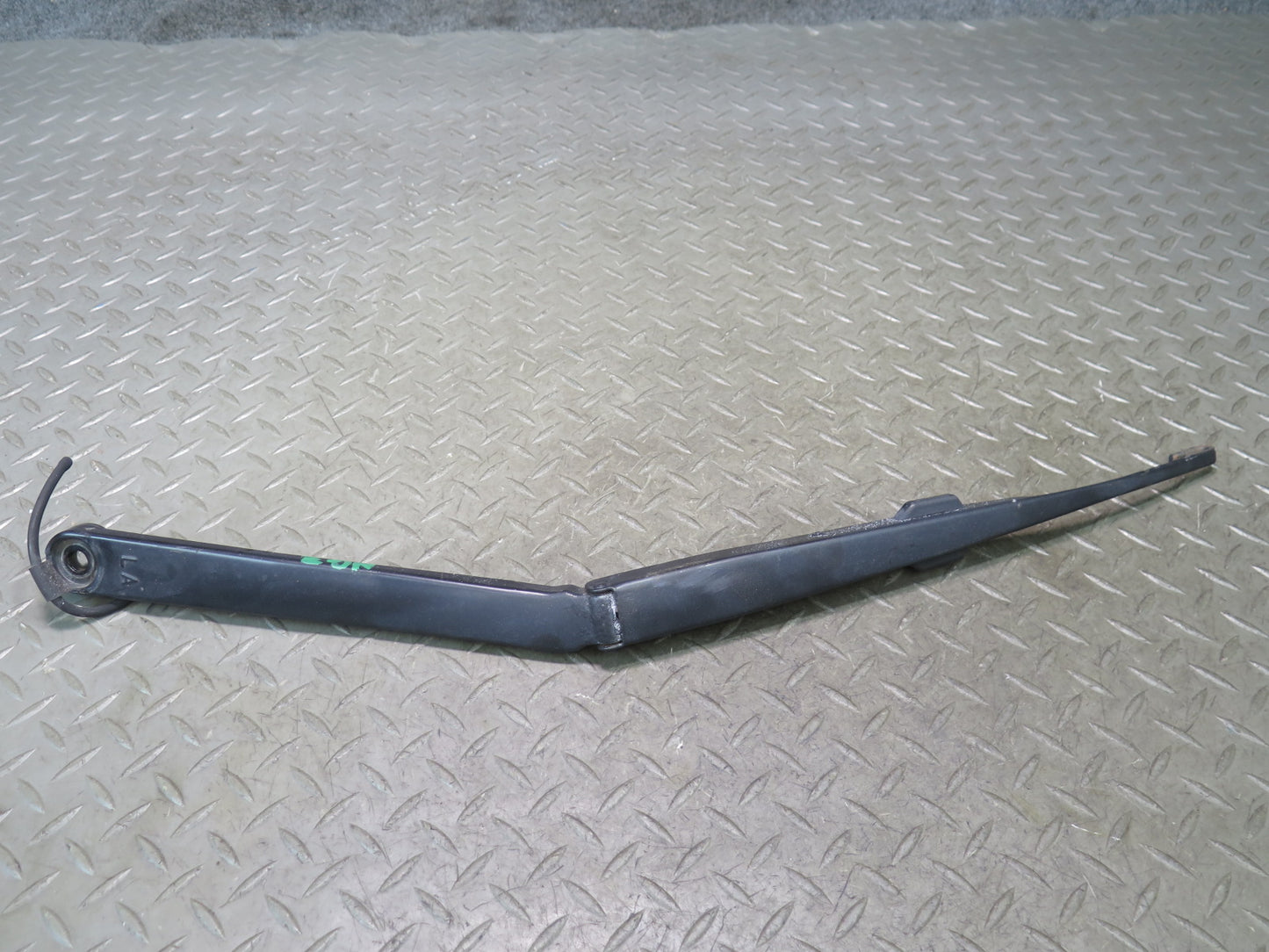 03-09 Nissan Z33 350Z Set of 2 Front Left & Right Windshield Wiper Arm OEM