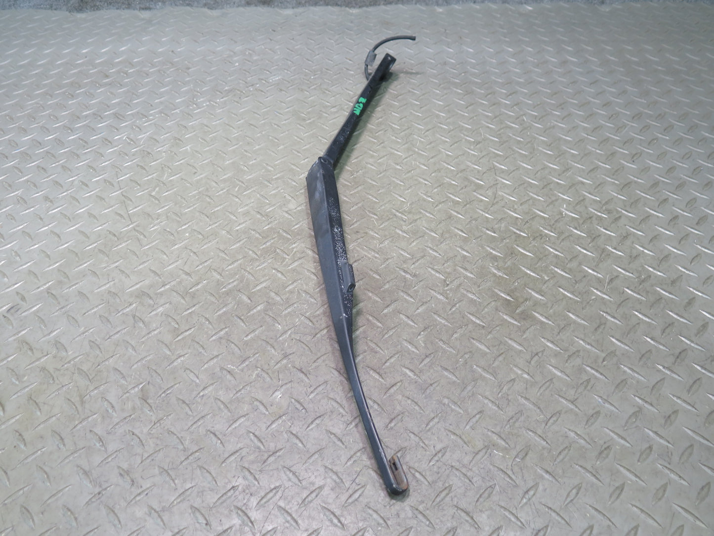 03-09 Nissan Z33 350Z Set of 2 Front Left & Right Windshield Wiper Arm OEM