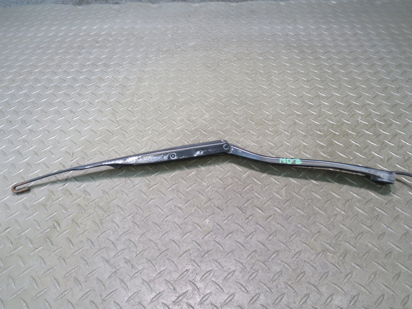 03-09 Nissan Z33 350Z Set of 2 Front Left & Right Windshield Wiper Arm OEM