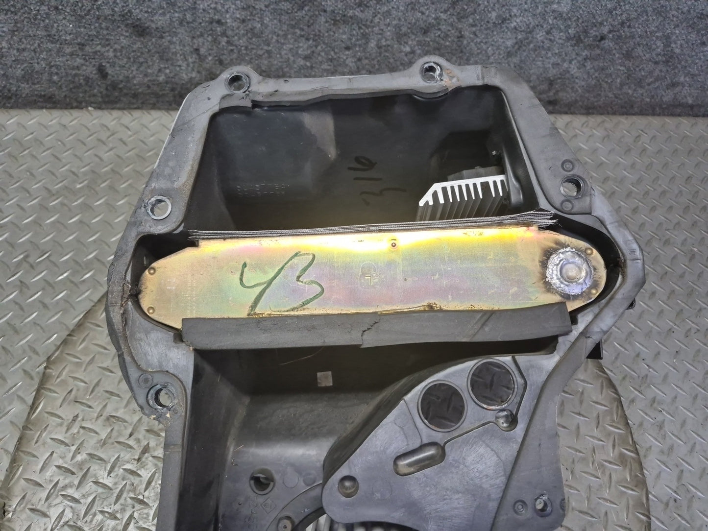 90-93 Chevrolet Corvette C4 A/C Air Conditioning Blower Motor Evaporator Box OEM