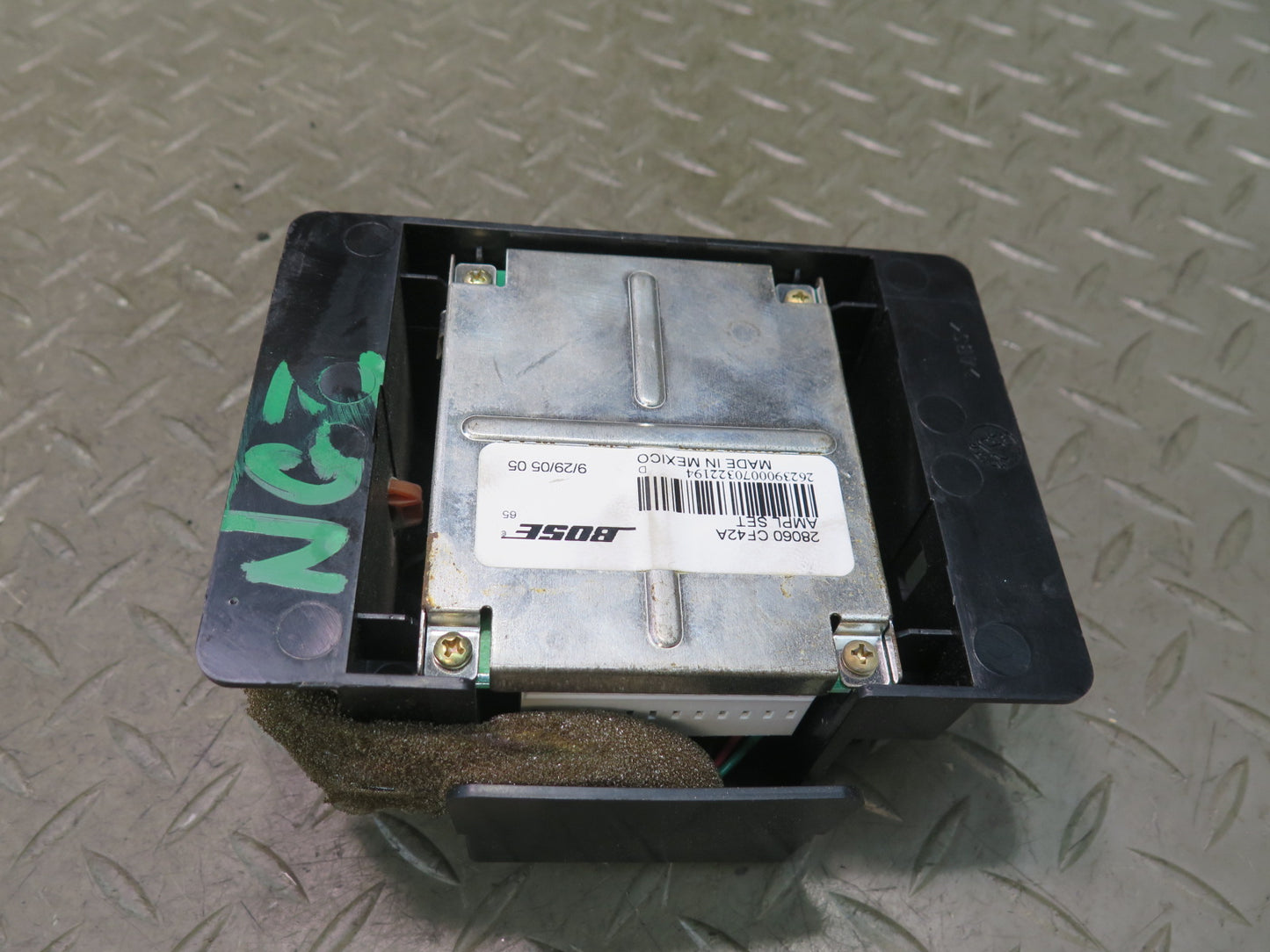 03-08 Nissan Z33 350Z Bose Subwoofer Audio Amplifier AMP 28060-CF42A OEM