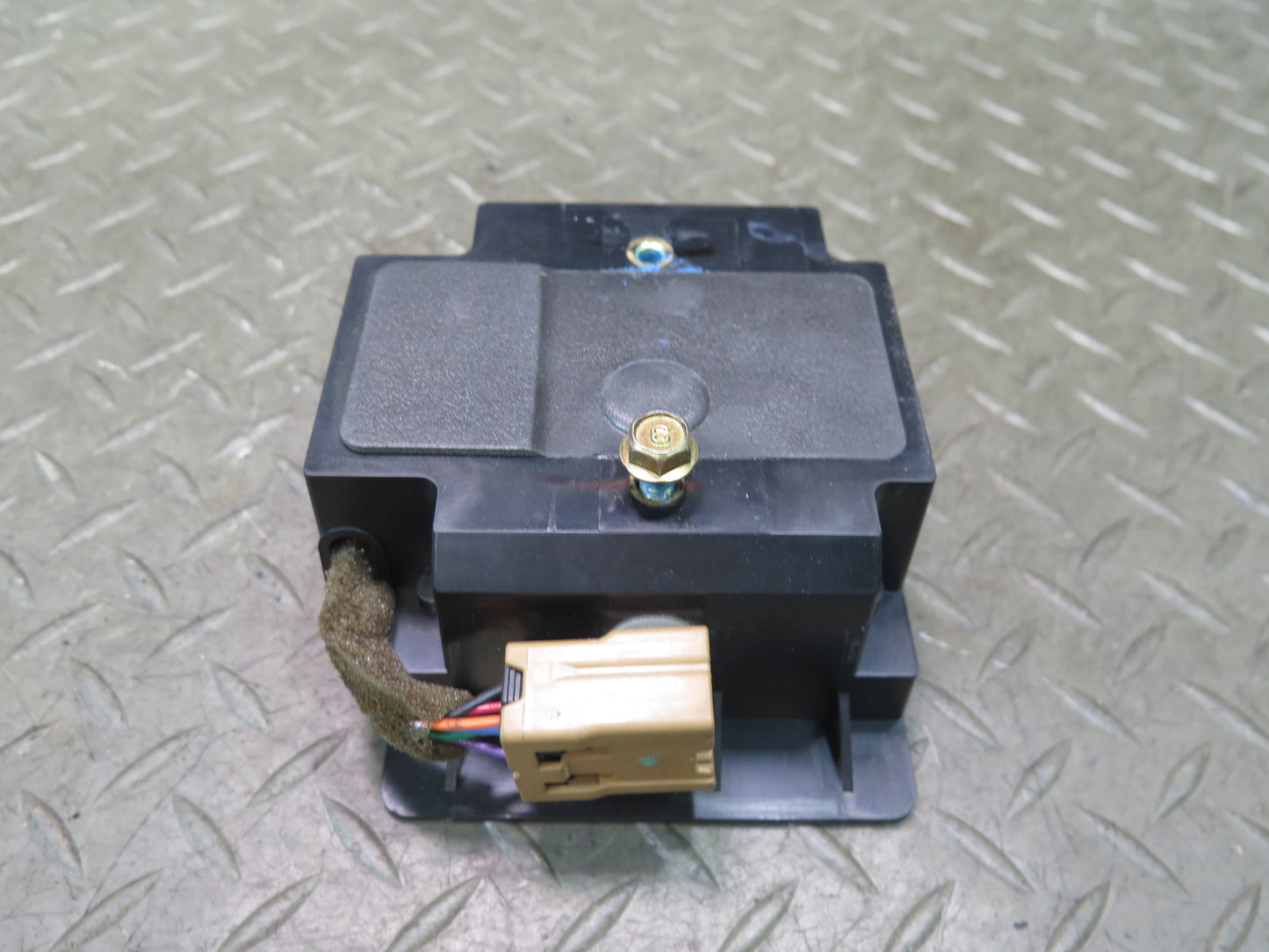03-08 Nissan Z33 350Z Bose Subwoofer Audio Amplifier AMP 28060-CF42A OEM