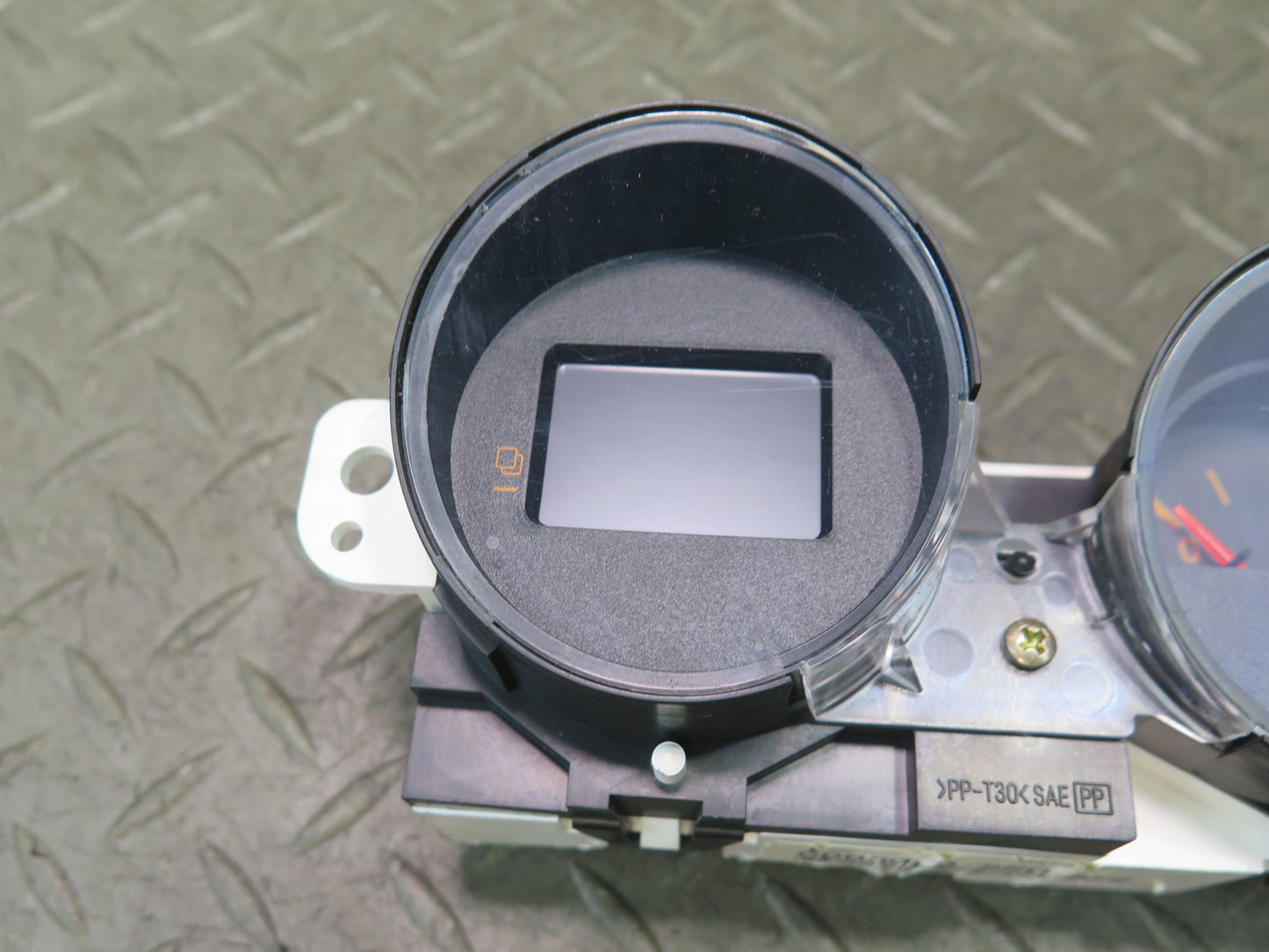 06-08 Nissan Z33 350Z Dash Oil Volt Information Gauge OEM