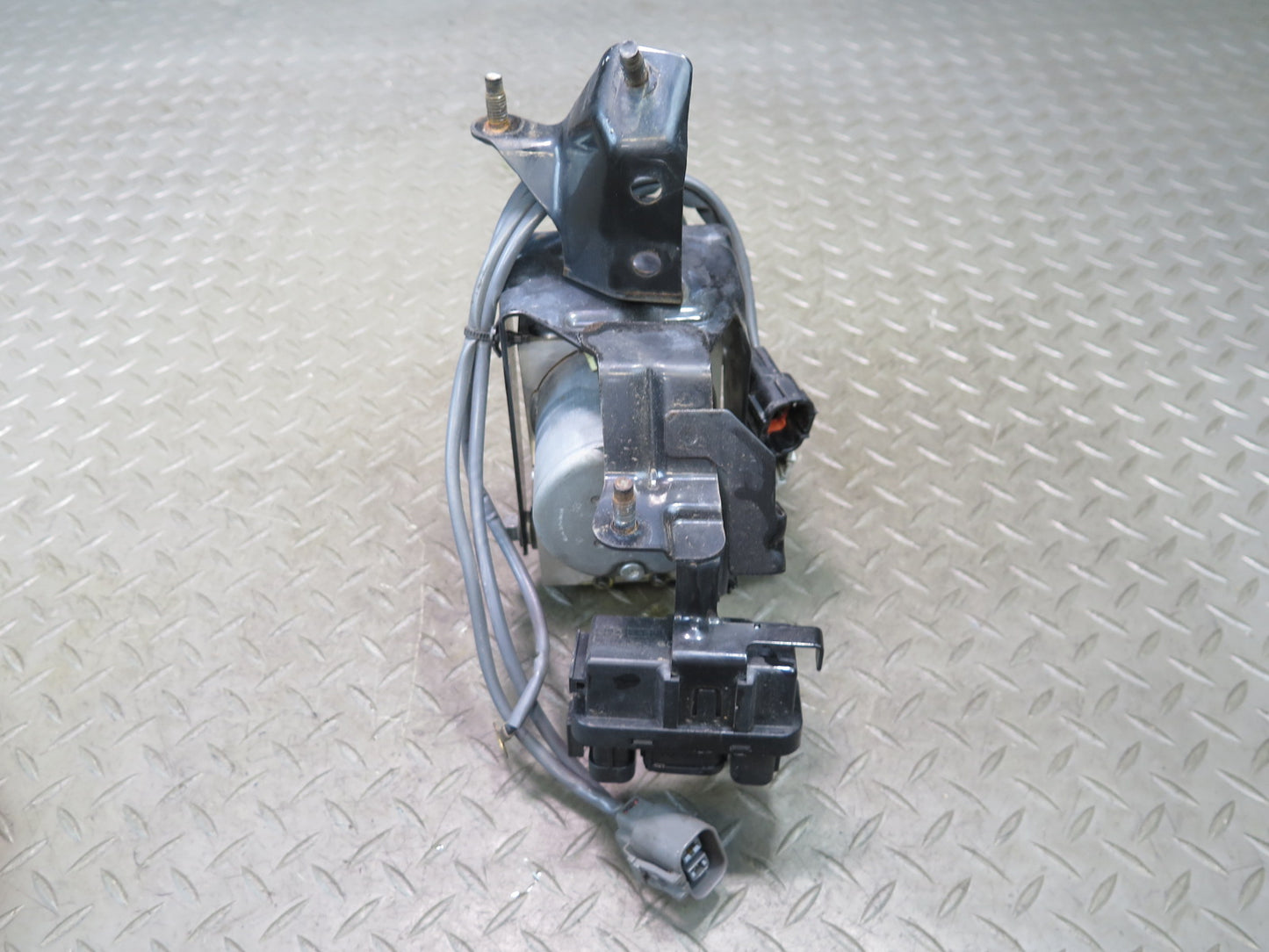 06-09 Nissan Z33 350Z M/T Convertible Anti Lock Brake ABS Pump Module OEM