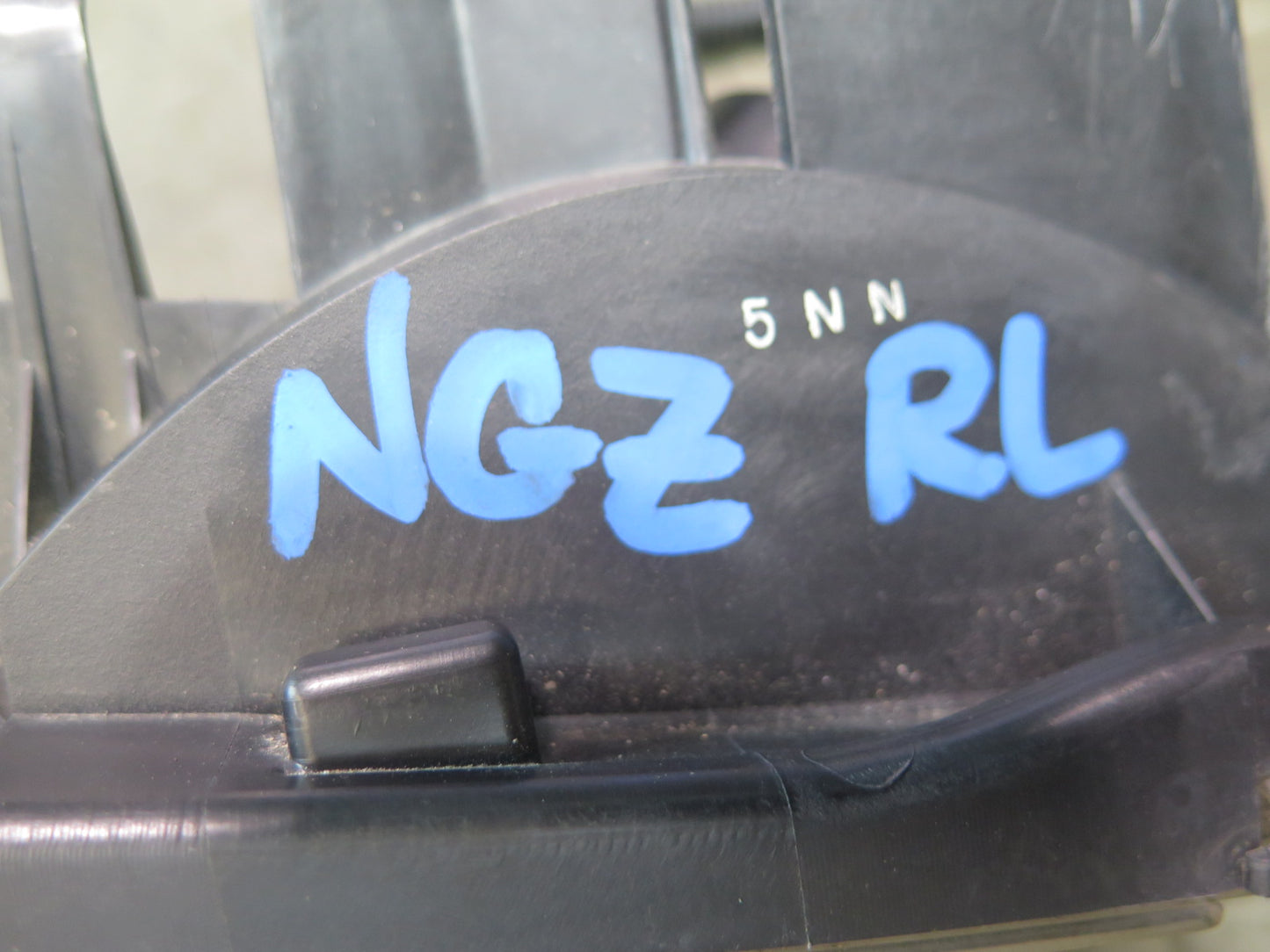03-06 Nissan 350Z Z33 Rear Bumper Right Turn Signal Marker Light Lamp OEM