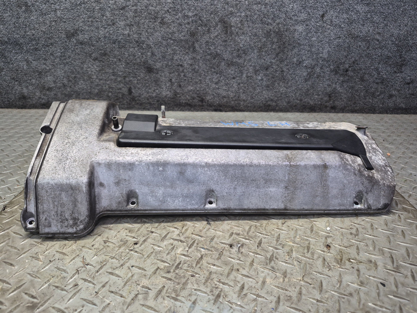 90-95 Mercedes W140 S500 M119 Engine Motor Left Cylinder Head Valve Cover OEM