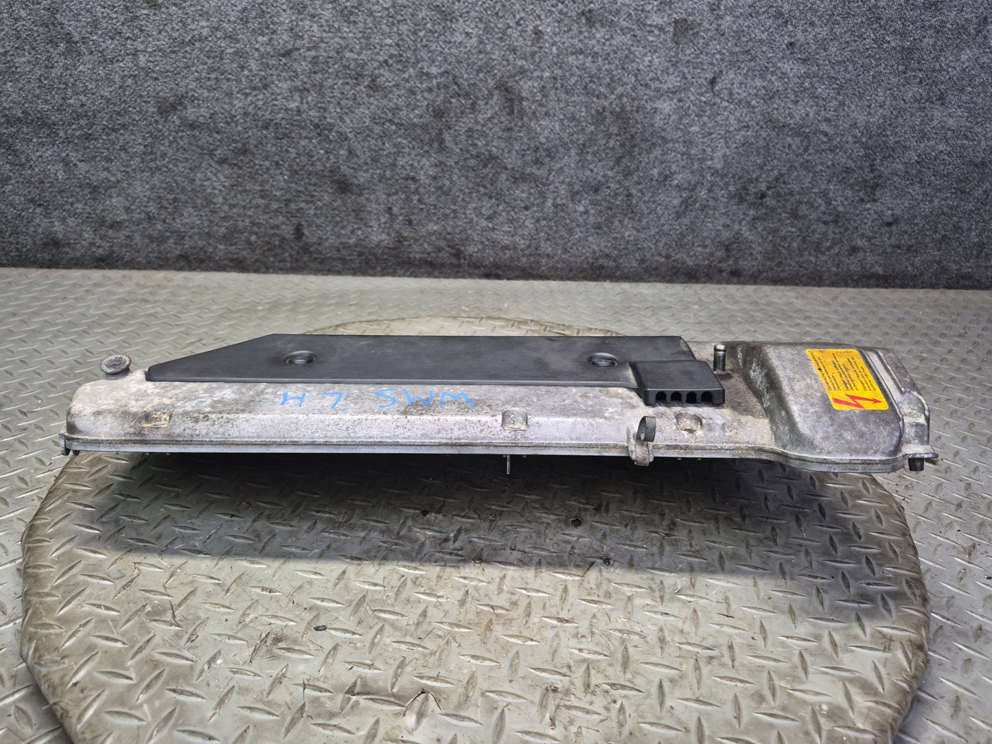 90-95 Mercedes W140 S500 M119 Engine Motor Left Cylinder Head Valve Cover OEM