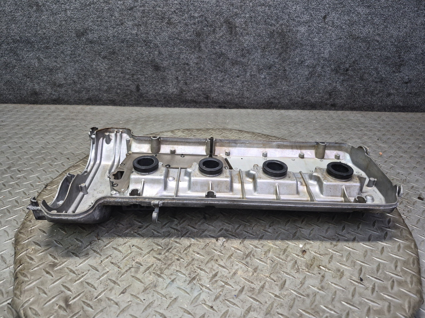 90-95 Mercedes W140 S500 M119 Engine Motor Left Cylinder Head Valve Cover OEM