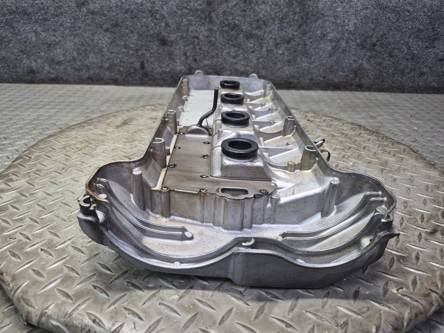 90-95 Mercedes W140 S500 M119 Engine Motor Left Cylinder Head Valve Cover OEM