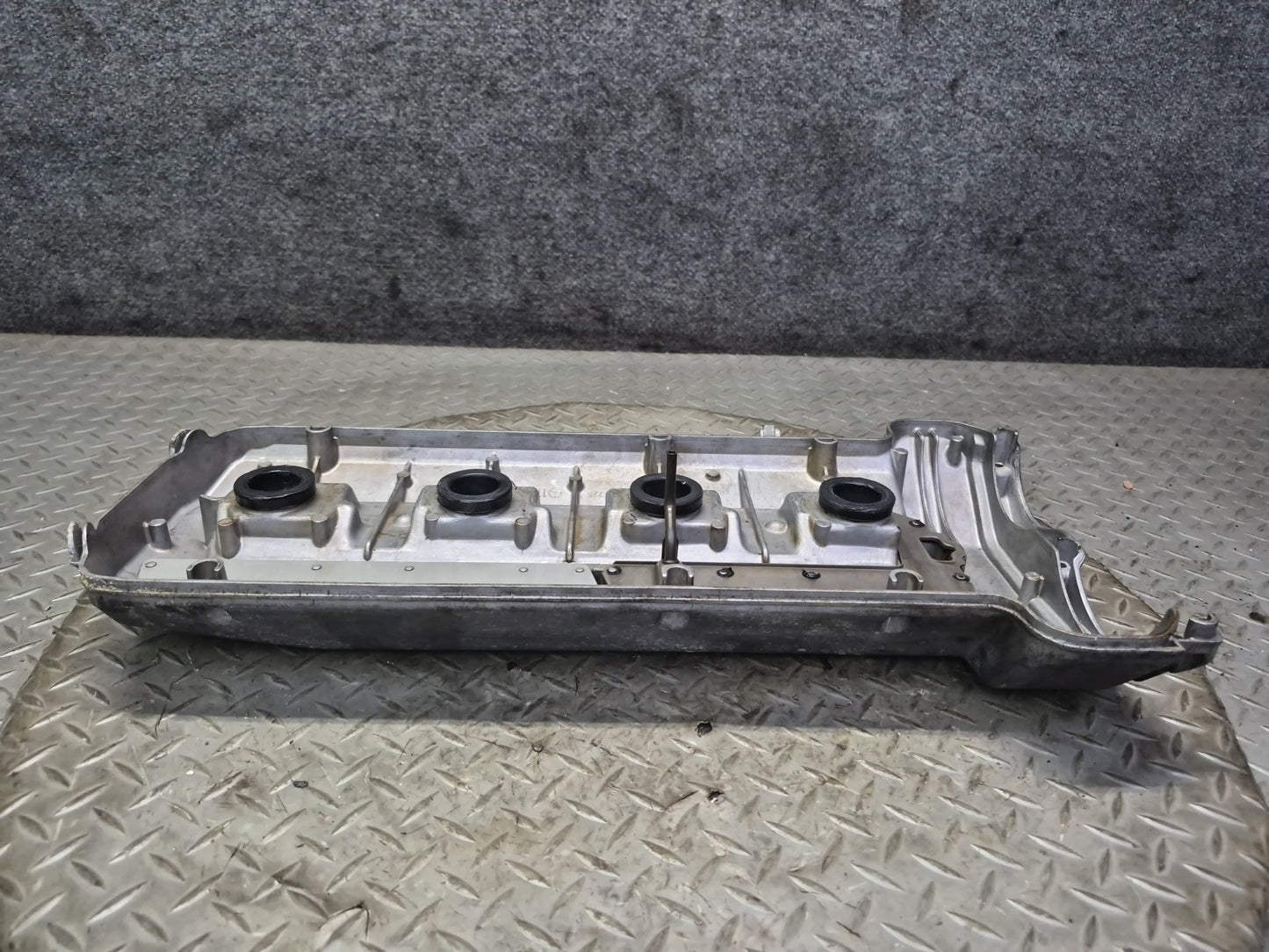 90-95 Mercedes W140 S500 M119 Engine Motor Left Cylinder Head Valve Cover OEM