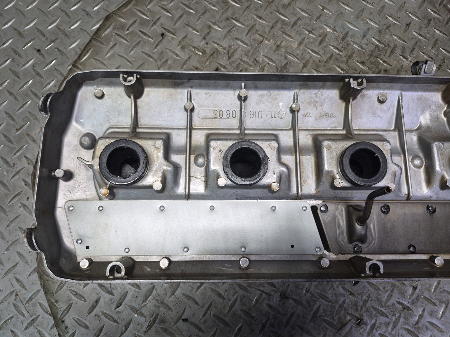 90-95 Mercedes W140 S500 M119 Engine Motor Left Cylinder Head Valve Cover OEM