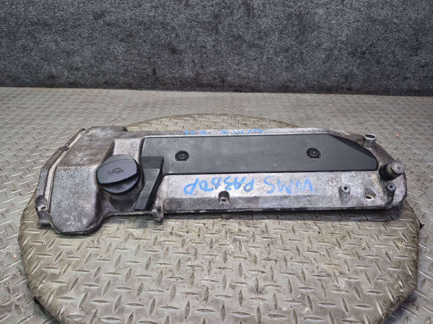 90-95 Mercedes W140 S500 M119 Engine Motor Right Cylinder Head Valve Cover OEM