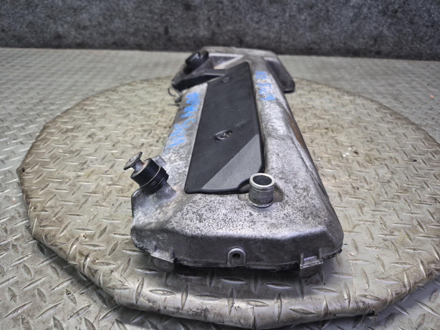 90-95 Mercedes W140 S500 M119 Engine Motor Right Cylinder Head Valve Cover OEM