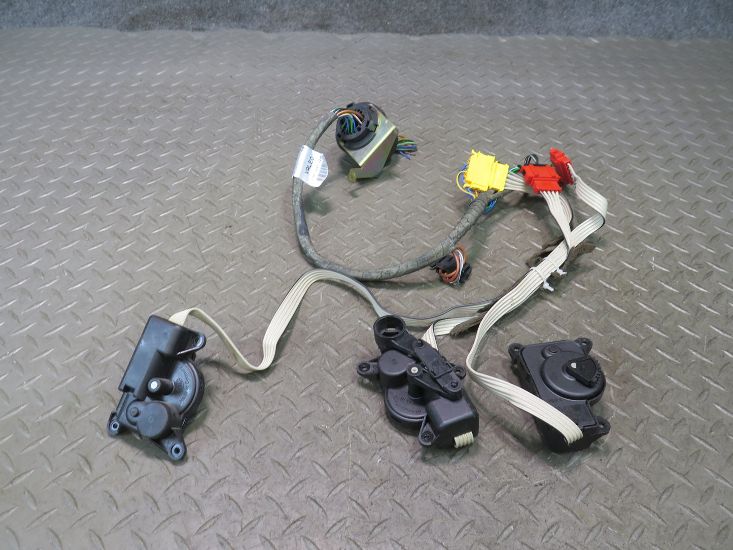 99-03 VW Eurovan T4 A/C Heater Flap Door Actuator Motor Wiring Set OEM
