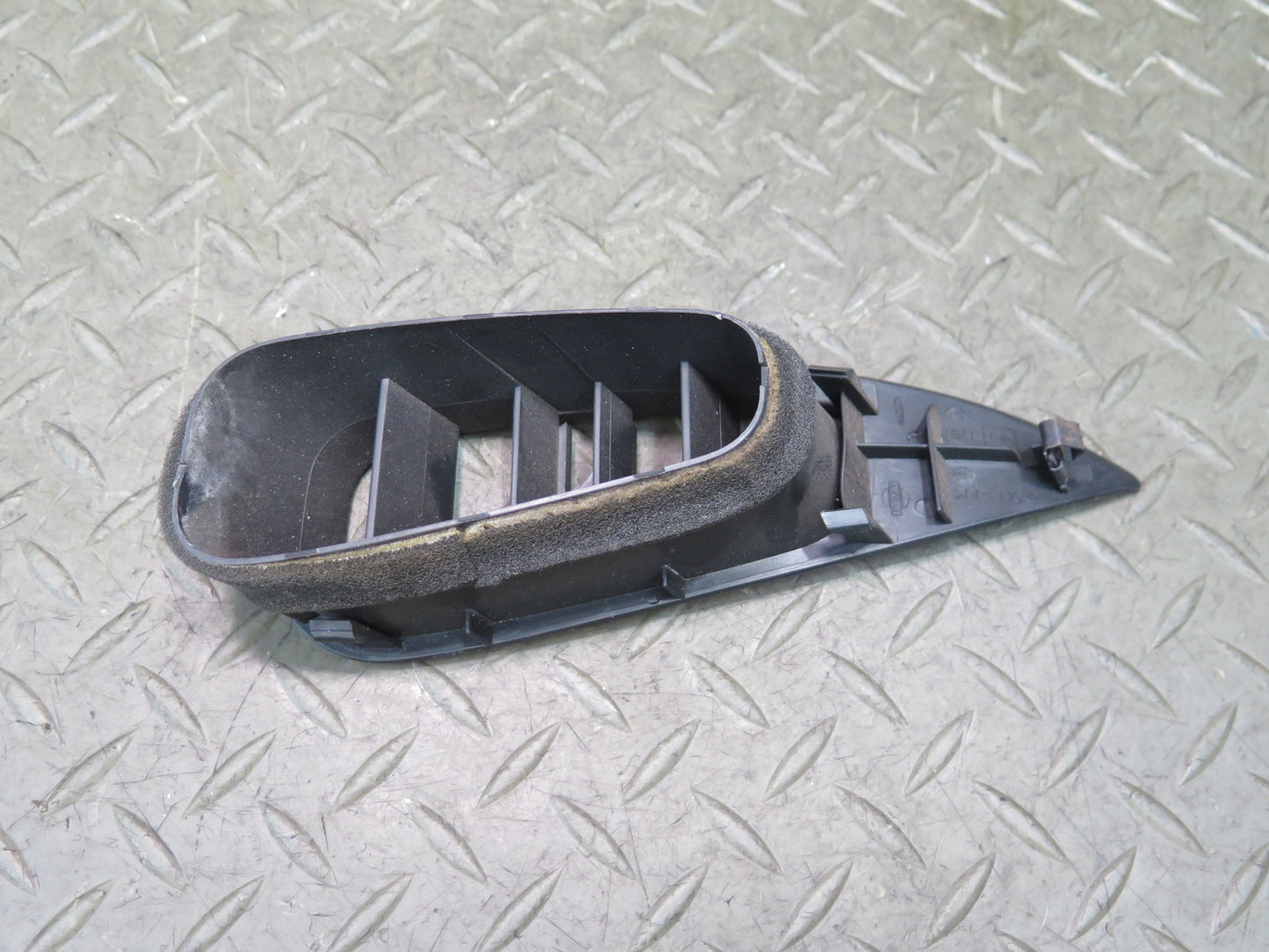 03-09 Nissan Z33 350Z Set of 2 Dash Front Left & Right A/C Air Vent OEM