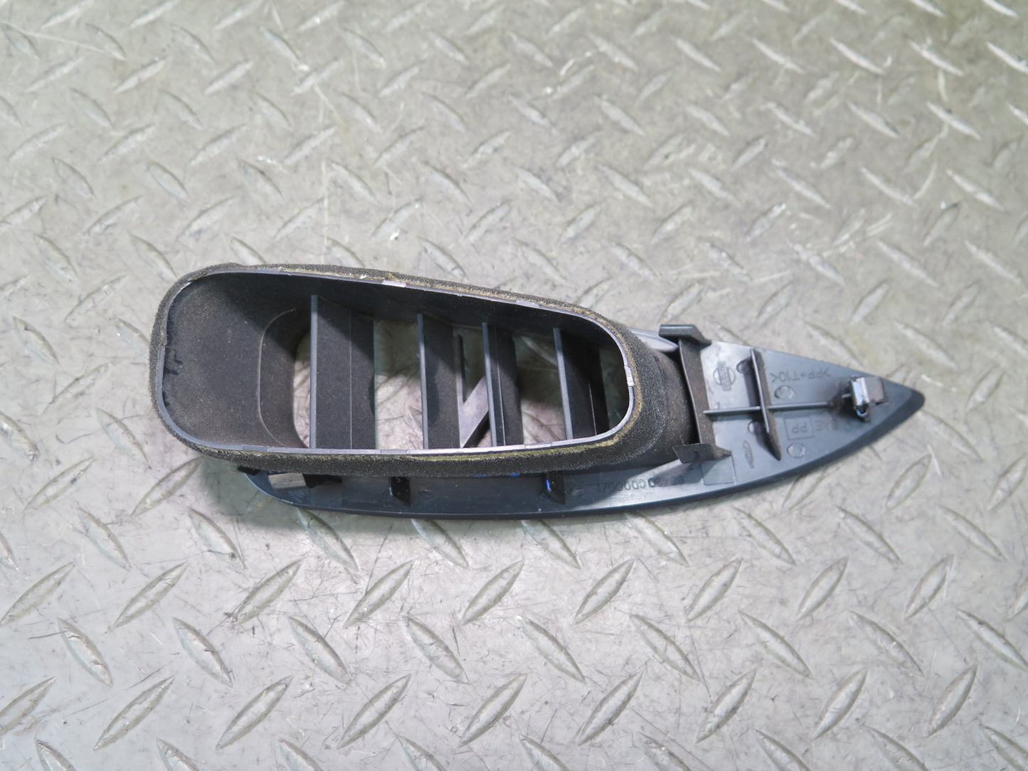 03-09 Nissan Z33 350Z Set of 2 Dash Front Left & Right A/C Air Vent OEM