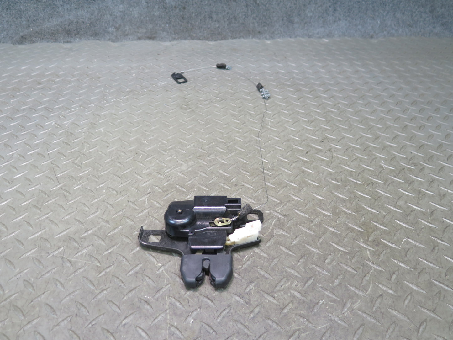 04-09 Nissan Z33 350Z Convertible Set of 2 Left & Right TOP Roof Lock Latch OEM