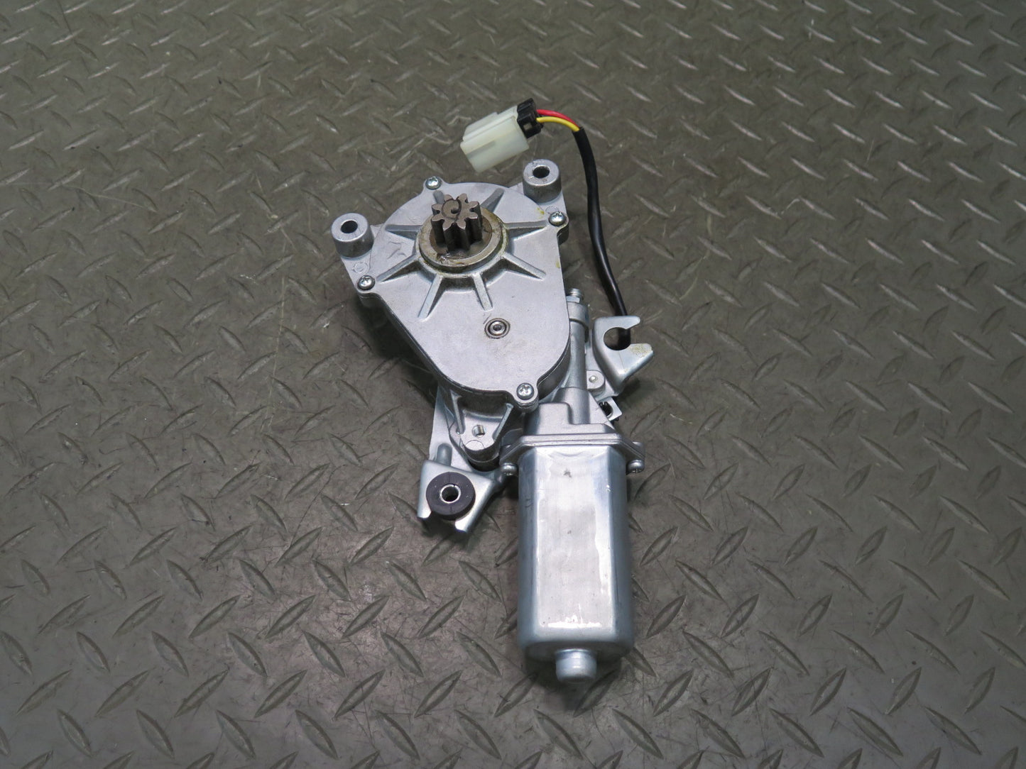 04-09 Nissan Z33 350Z Convertible Set of 2 TOP Roof Rear Motor Drive Unit OEM