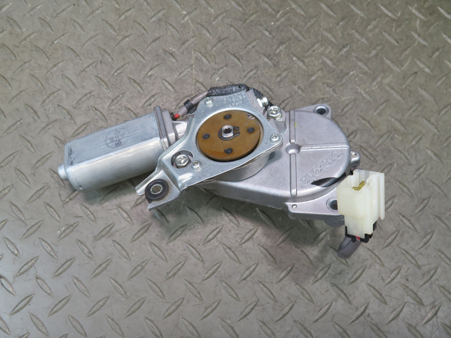 04-09 Nissan Z33 350Z Convertible Set of 2 TOP Roof Rear Motor Drive Unit OEM