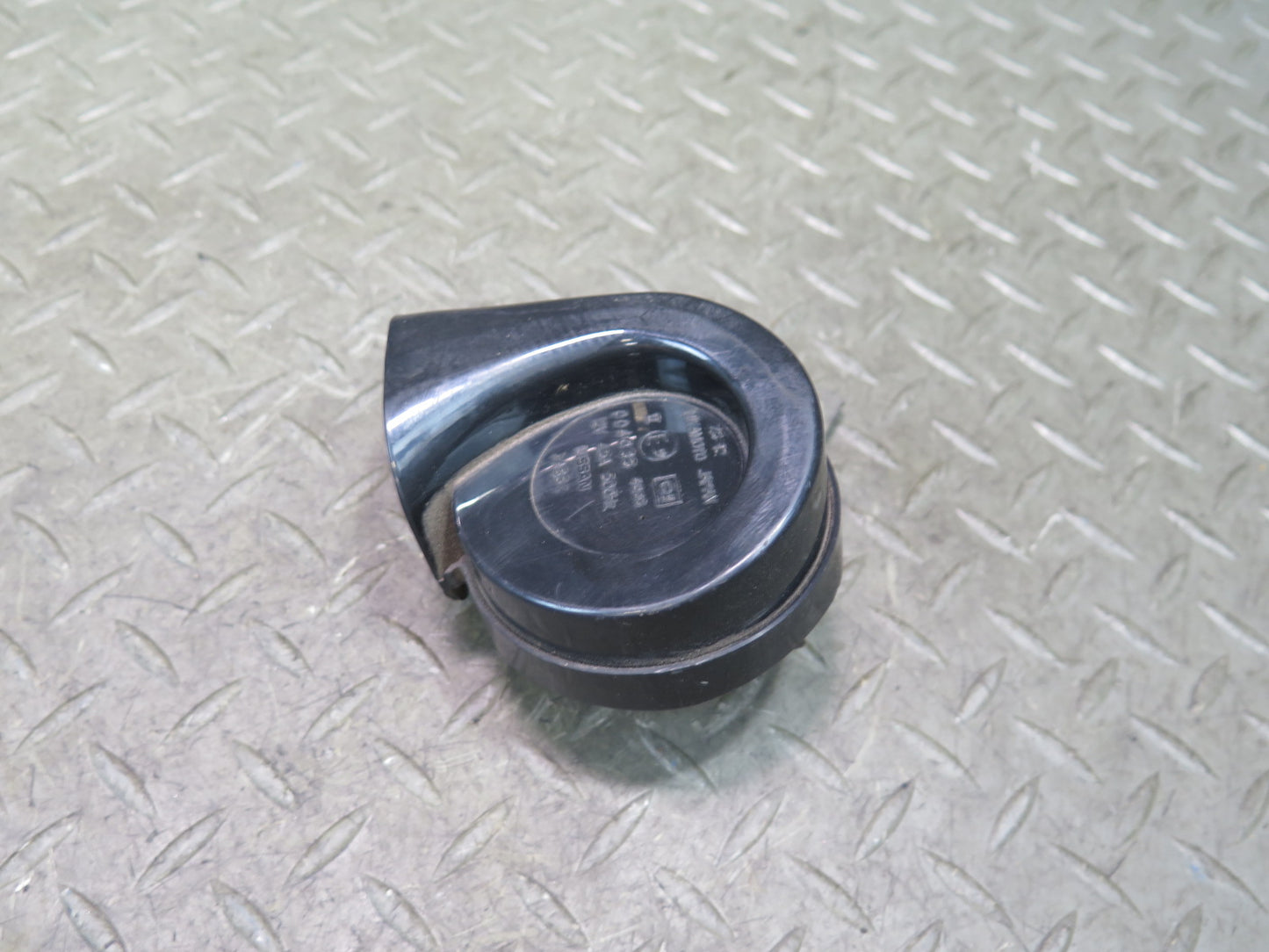 03-09 Nissan Z33 350Z Set of 2 High & Low Tone Note Pitch Horn Signal OEM