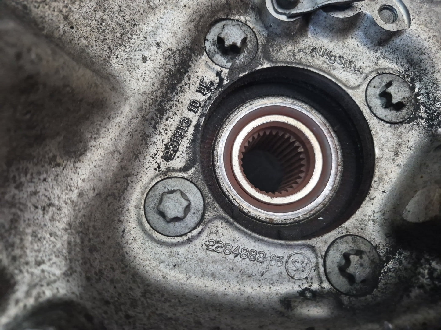 2015-2020 BMW F82 F83 M4 RWD Rear Right Spindle Knuckle Wheel Hub Bearing