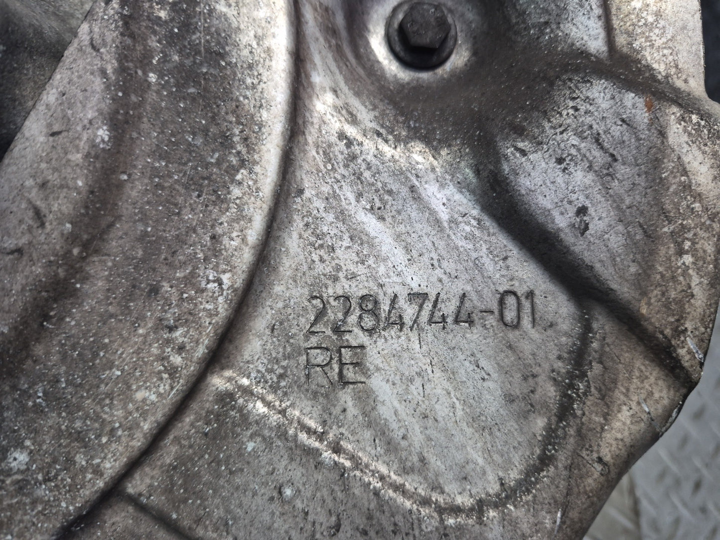 2015-2020 BMW F82 F83 M4 RWD Front Right Spindle Knuckle Wheel Hub Bearing