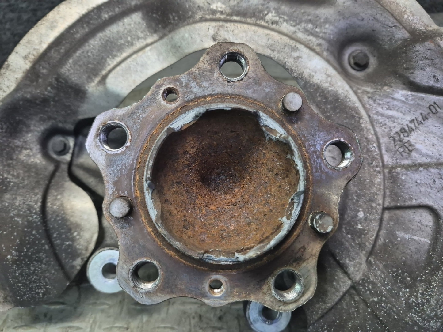 2015-2020 BMW F82 F83 M4 RWD Front Right Spindle Knuckle Wheel Hub Bearing