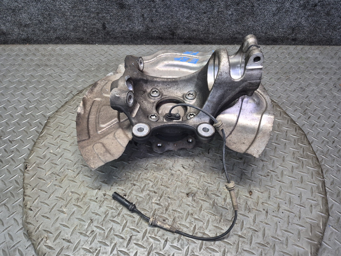 2015-2020 BMW F82 F83 M4 RWD Front Right Spindle Knuckle Wheel Hub Bearing