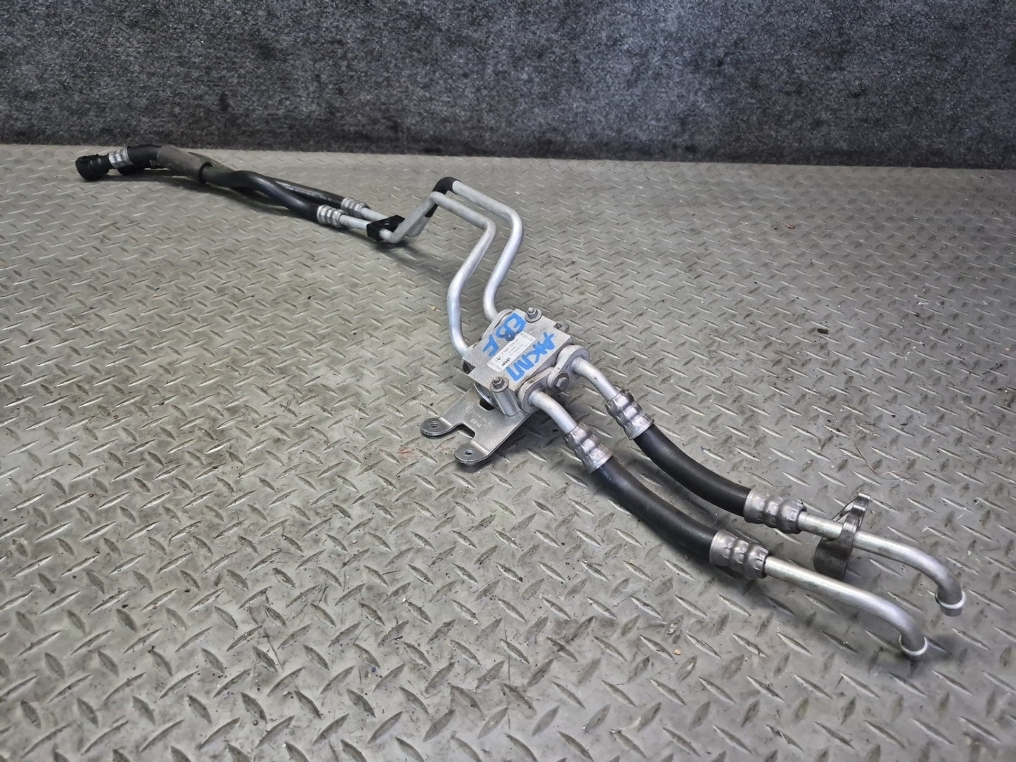 15-20 BMW F32 F33 F82 F83 M4 Transmission Oil Cooler Hose Pipe Line w Thermostat