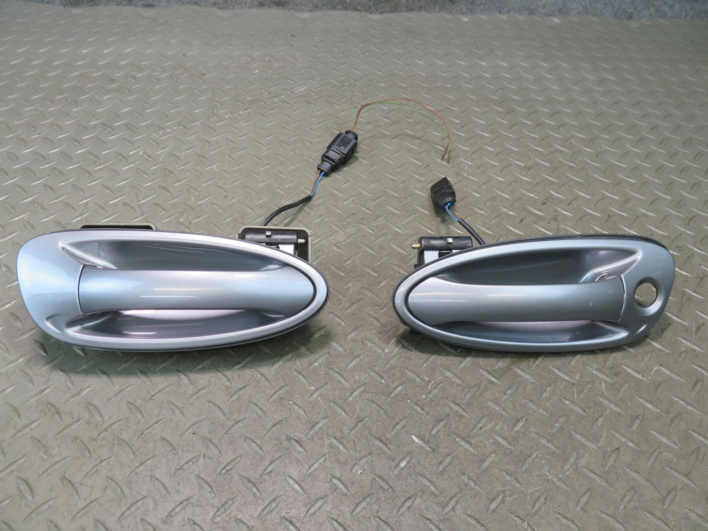 2005-2012 Porsche Boxster 987 Left & Right Exterior Door Handle Gray Set