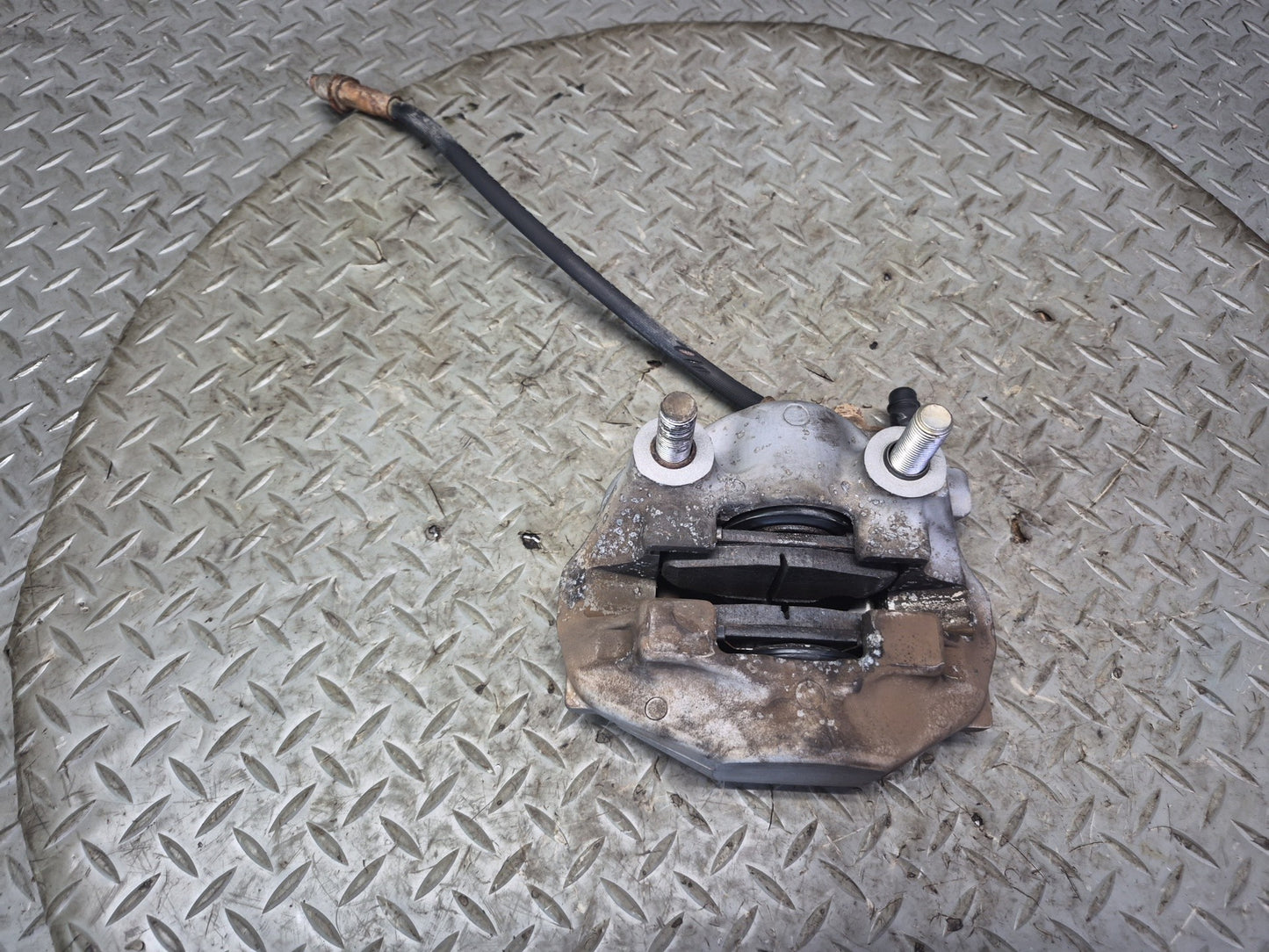 01-06 Lexus UCF30L LS430 Set of 2 Rear Left & Right Sumitomo Brake Caliper OEM