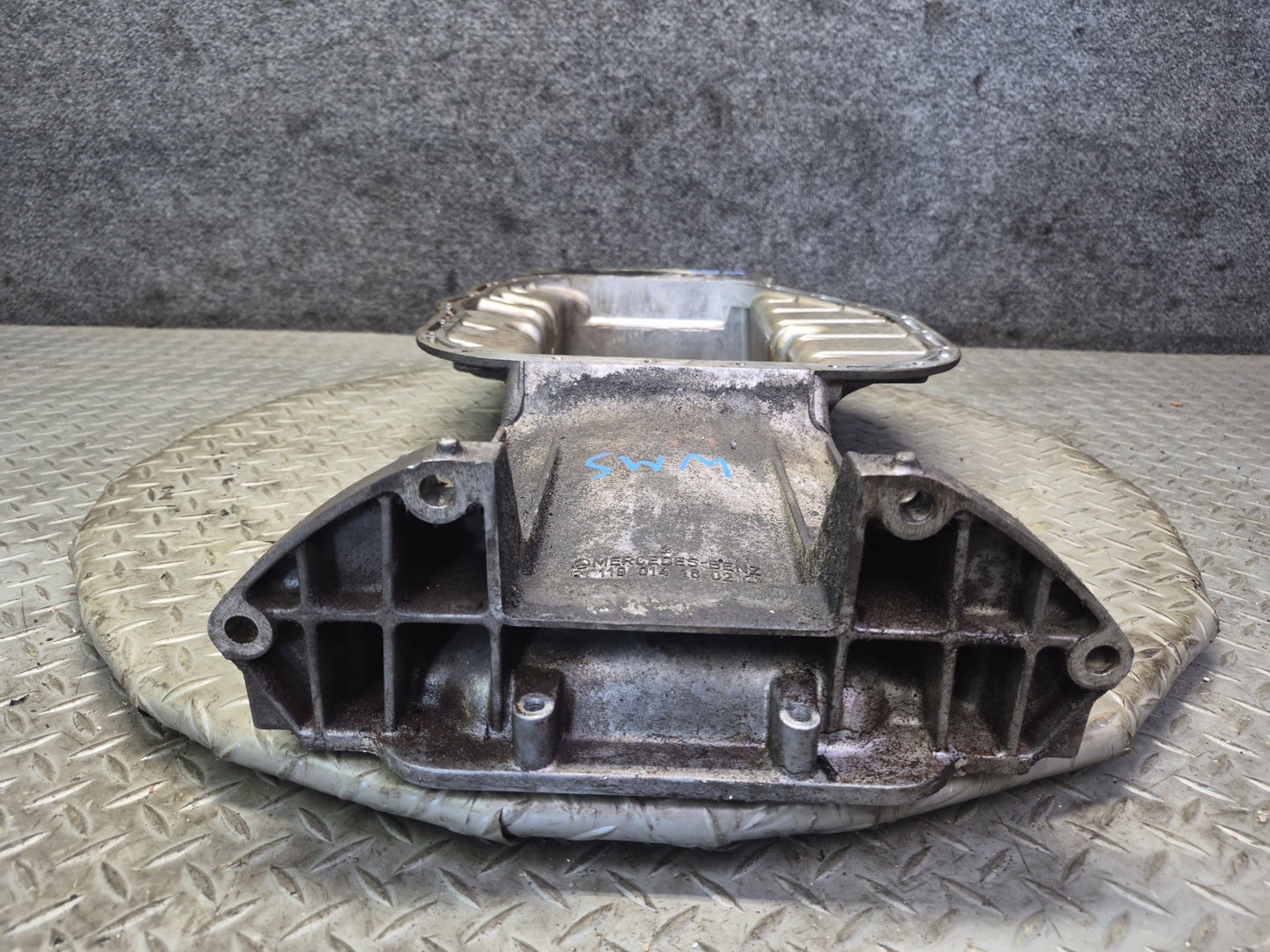 94-99 Mercedes W140 S500 M119 Engine Upper Oil Pan 1190141602 OEM