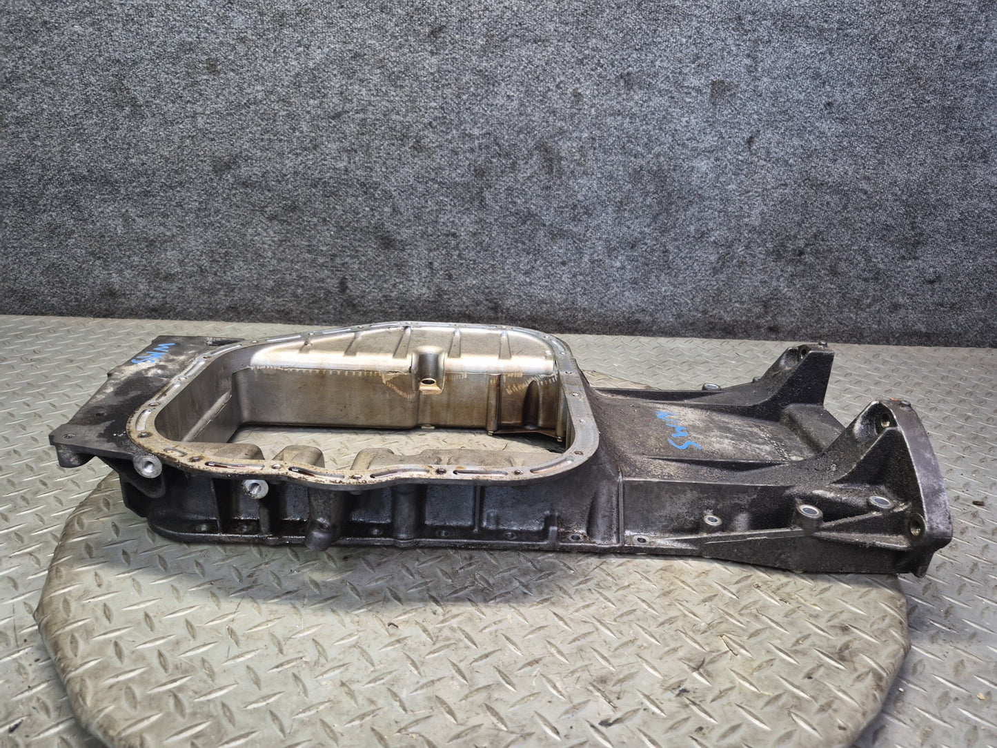 94-99 Mercedes W140 S500 M119 Engine Upper Oil Pan 1190141602 OEM
