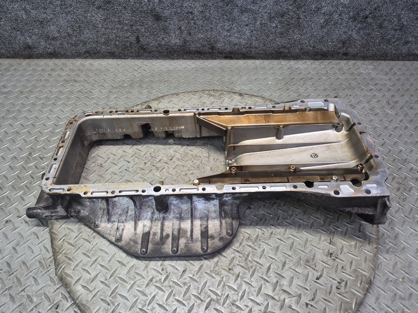 94-99 Mercedes W140 S500 M119 Engine Upper Oil Pan 1190141602 OEM