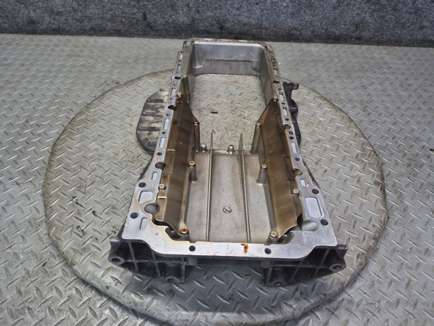 94-99 Mercedes W140 S500 M119 Engine Upper Oil Pan 1190141602 OEM