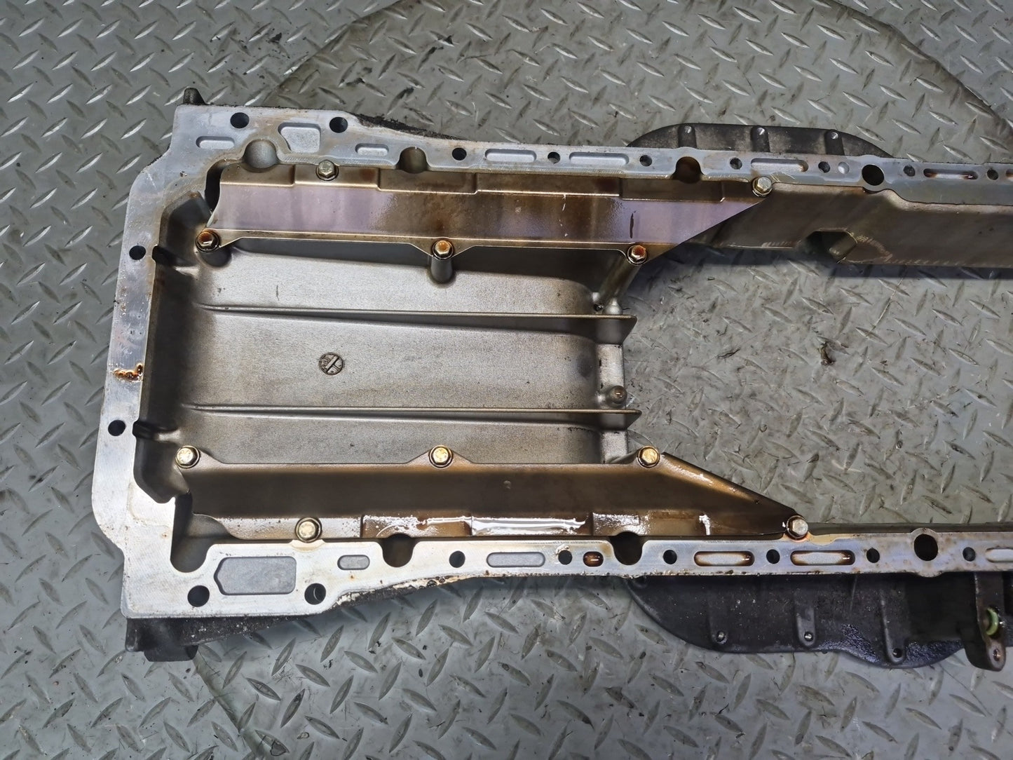 94-99 Mercedes W140 S500 M119 Engine Upper Oil Pan 1190141602 OEM