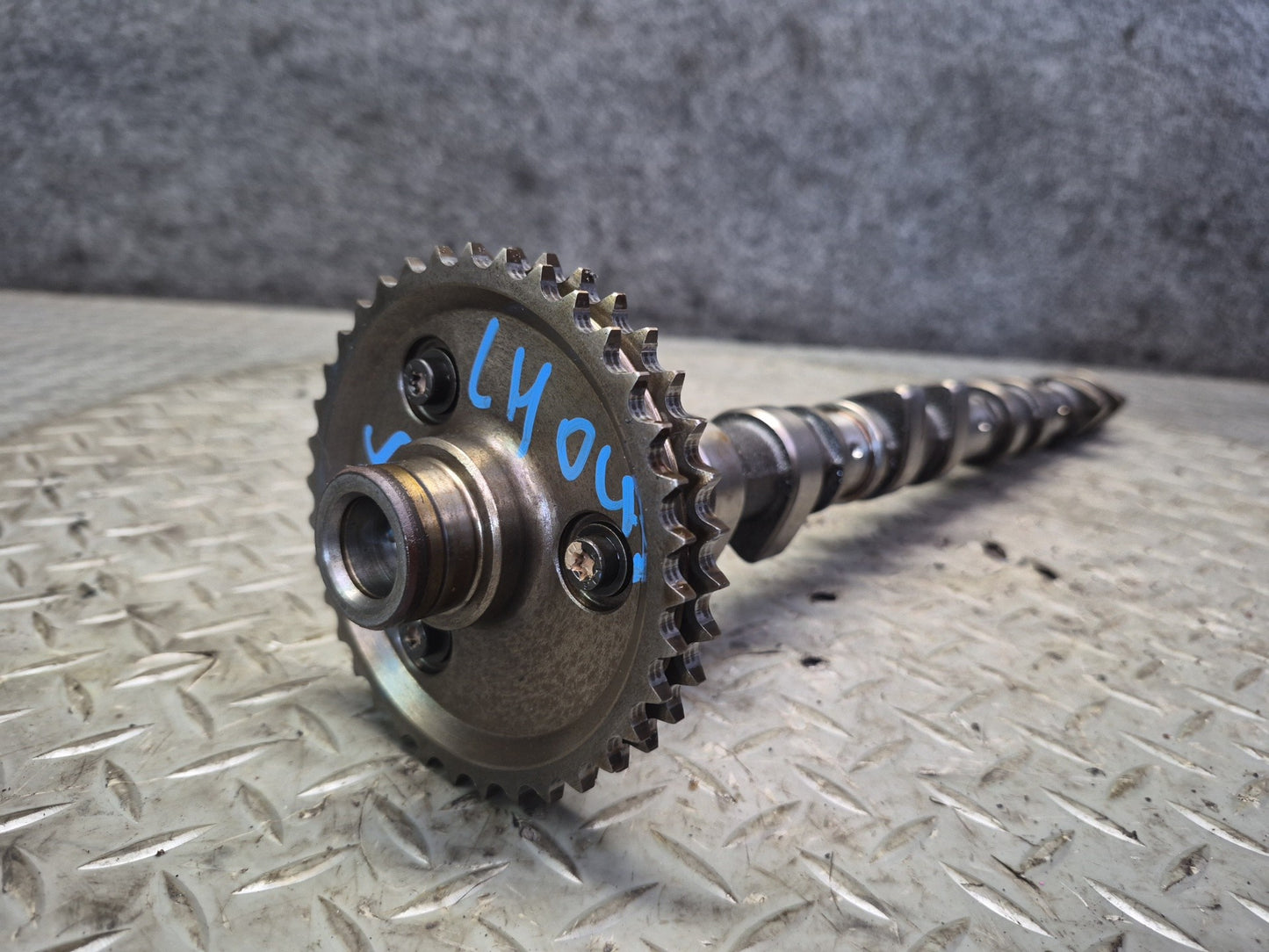 90-95 Mercedes W140 S500 5.0L 119.702 Left Intake & Exhaust Camshaft Set OEM
