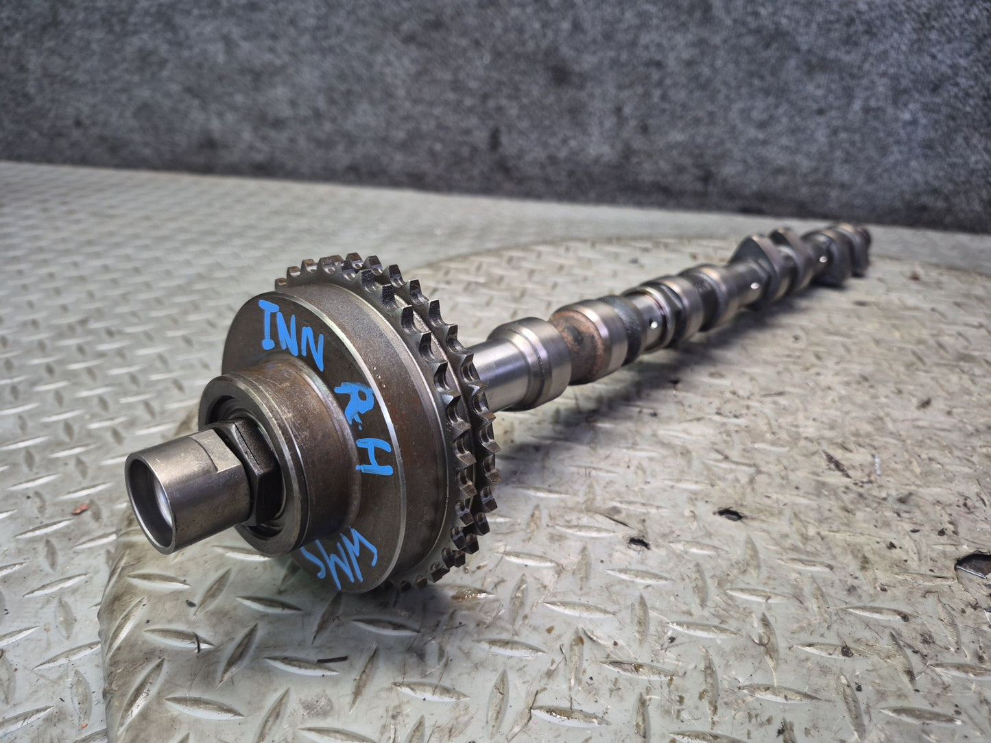 90-95 Mercedes W140 S500 5.0L 119.702 Right Intake & Exhaust Camshaft Set OEM