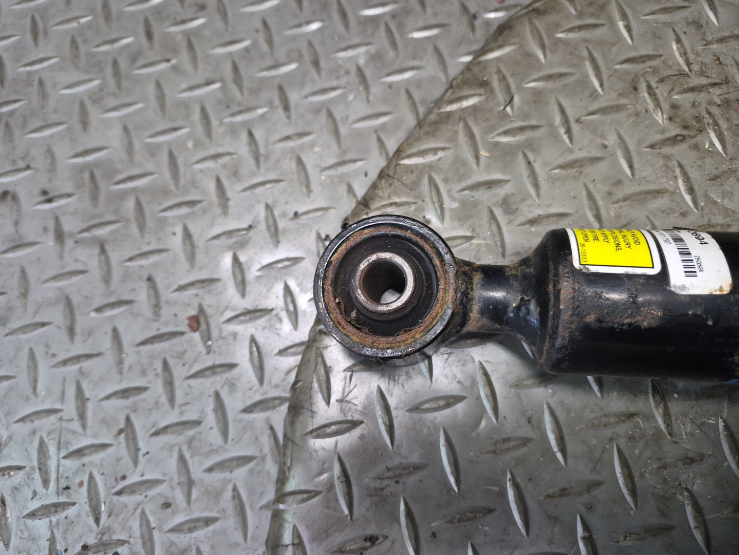 01-03 Lexus UCF30L LS430 Front Right Air Suspension Shock Strut Absorber Arnott