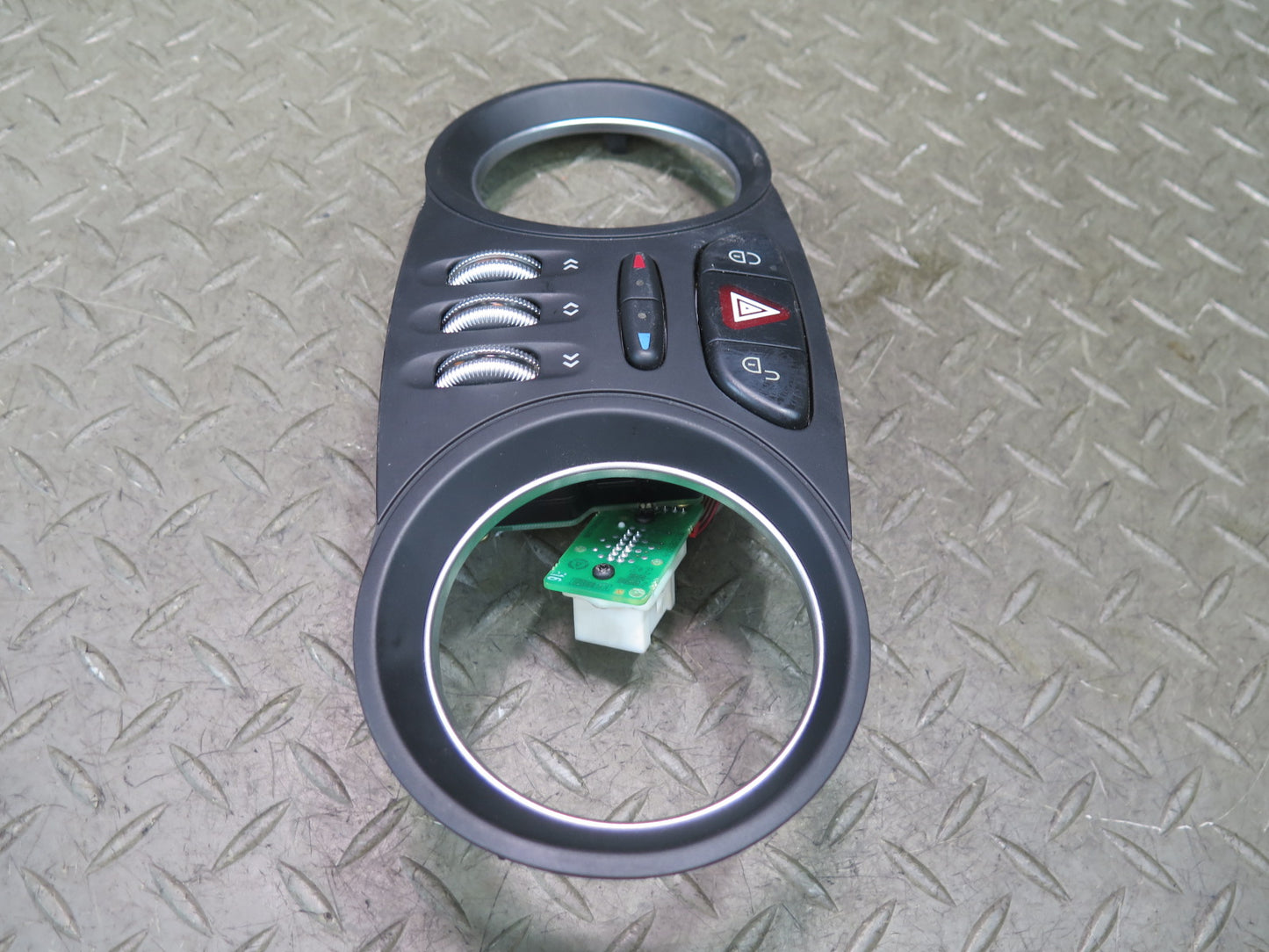03-06 Mercedes R230 SL55 AMG Hazard Door Lock Unlock Button w Bezel Damaged