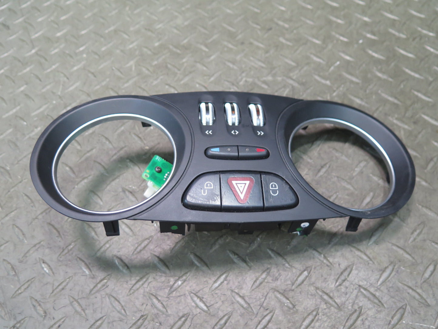 03-06 Mercedes R230 SL55 AMG Hazard Door Lock Unlock Button w Bezel Damaged