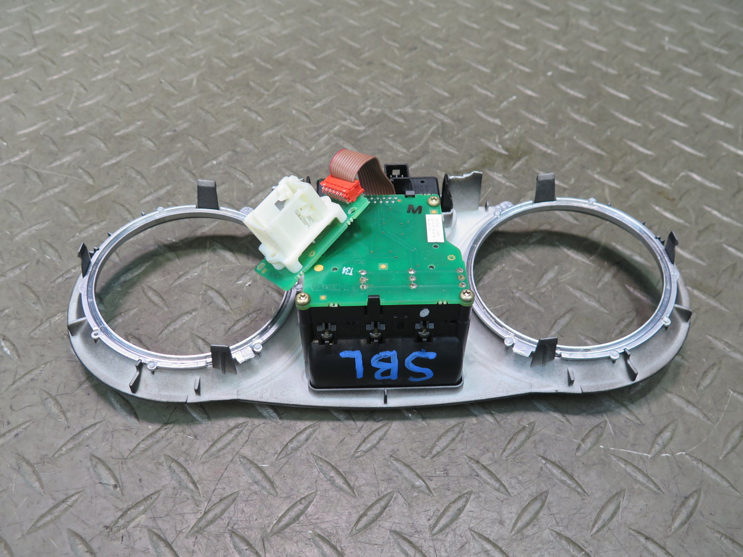 03-06 Mercedes R230 SL55 AMG Hazard Door Lock Unlock Button w Bezel Damaged