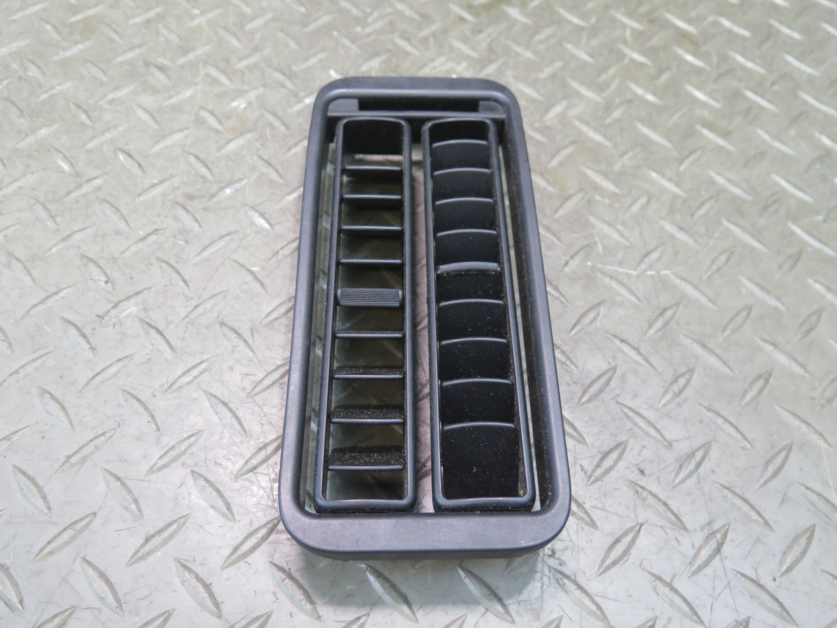 1984-1986 Porsche 928 S Front Center Console Dash Air Vent Grille