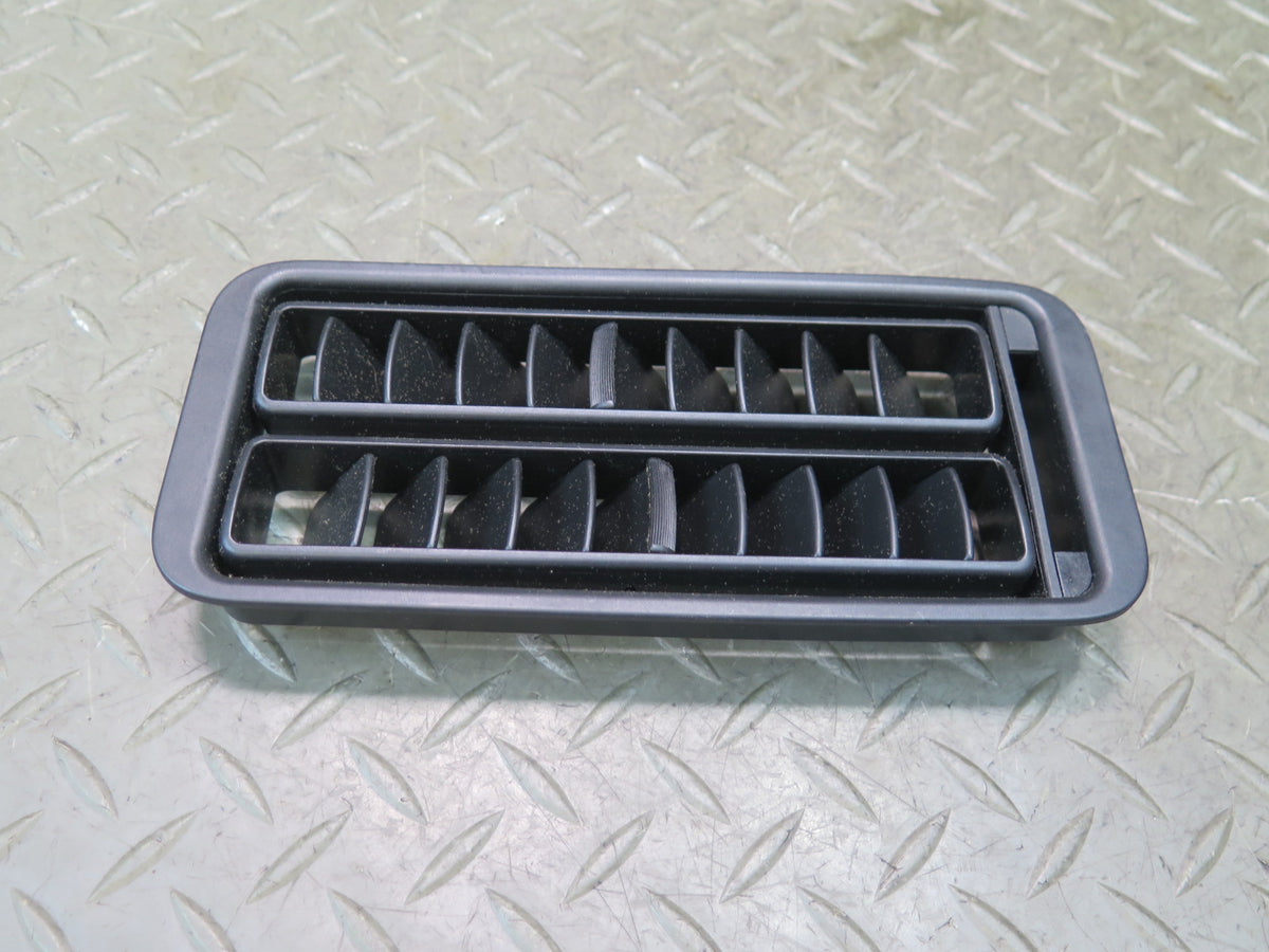 1984-1986 Porsche 928 S Front Center Console Dash Air Vent Grille
