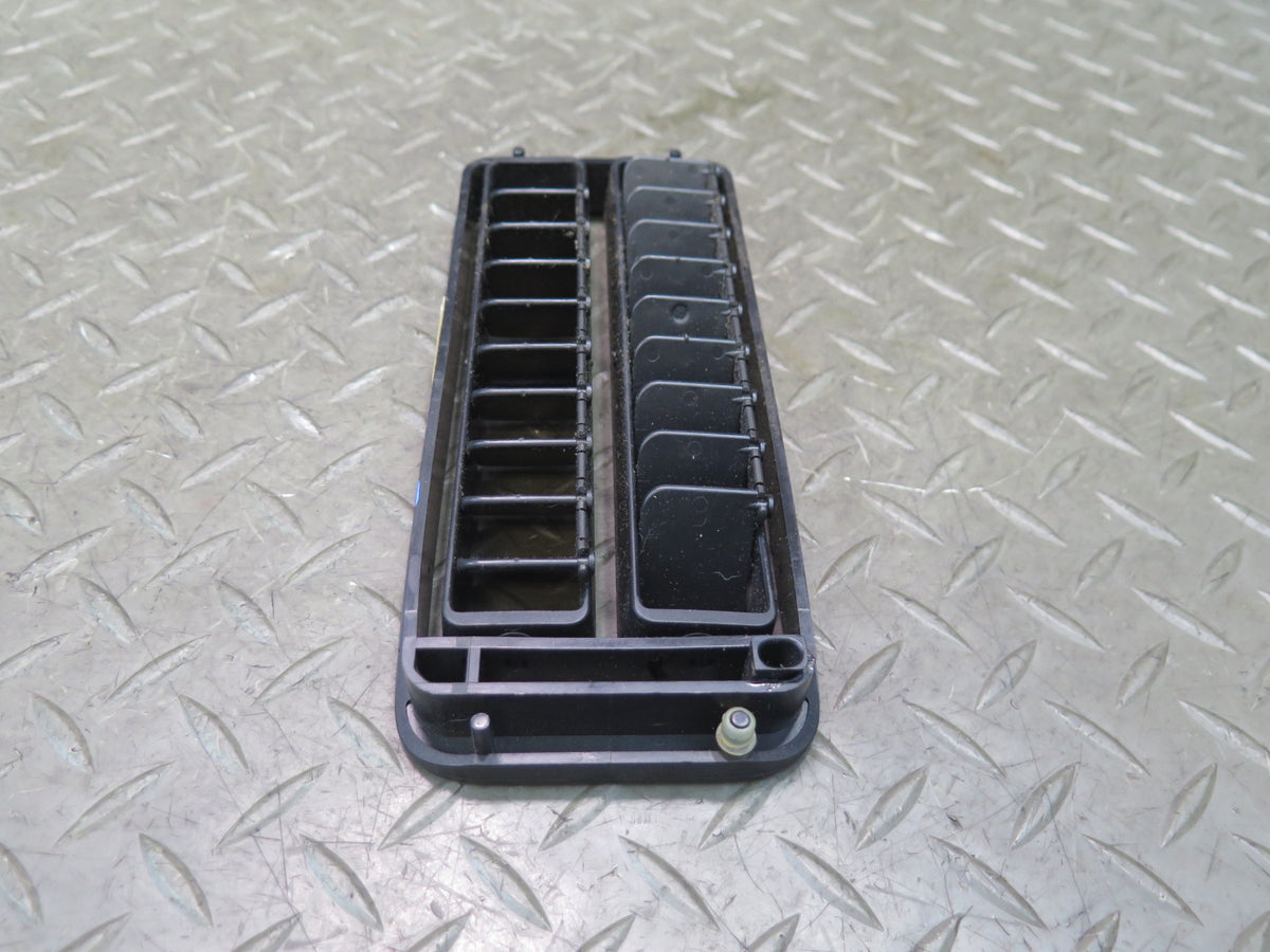 1984-1986 Porsche 928 S Front Center Console Dash Air Vent Grille