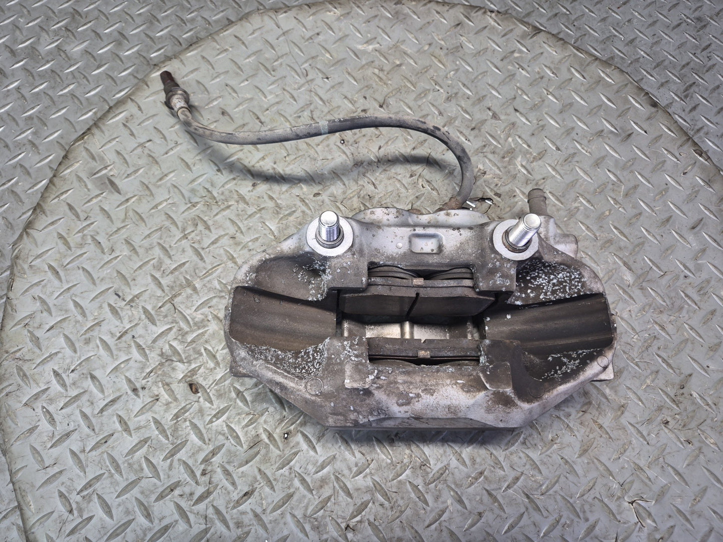 01-06 Lexus UCF30L LS430 Set of 2 Front Left & Right Sumitomo Brake Caliper OEM
