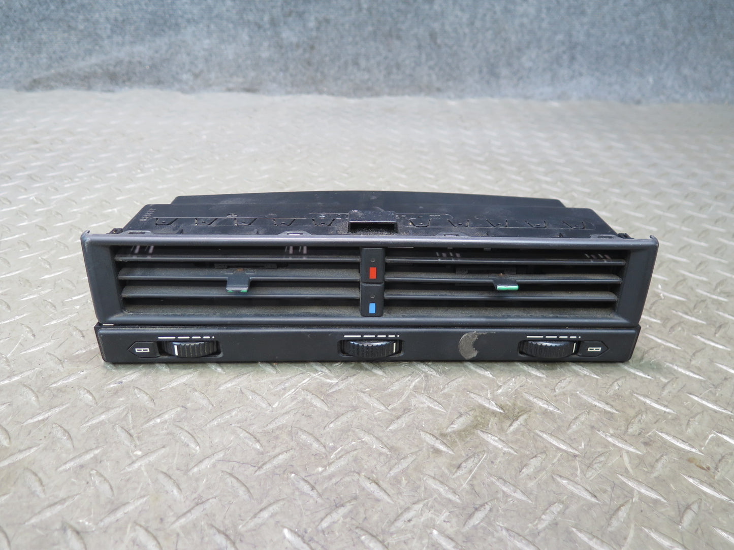 94-02 Mercedes R129 Sl-class Dash Center A/C Air Vent Grille 1298300654 Damaged