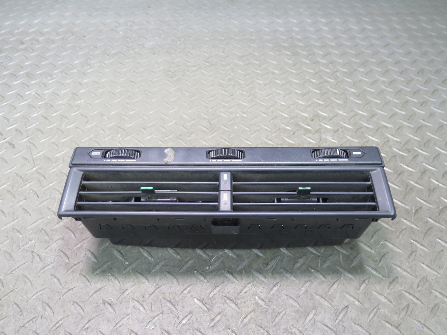 94-02 Mercedes R129 Sl-class Dash Center A/C Air Vent Grille 1298300654 Damaged