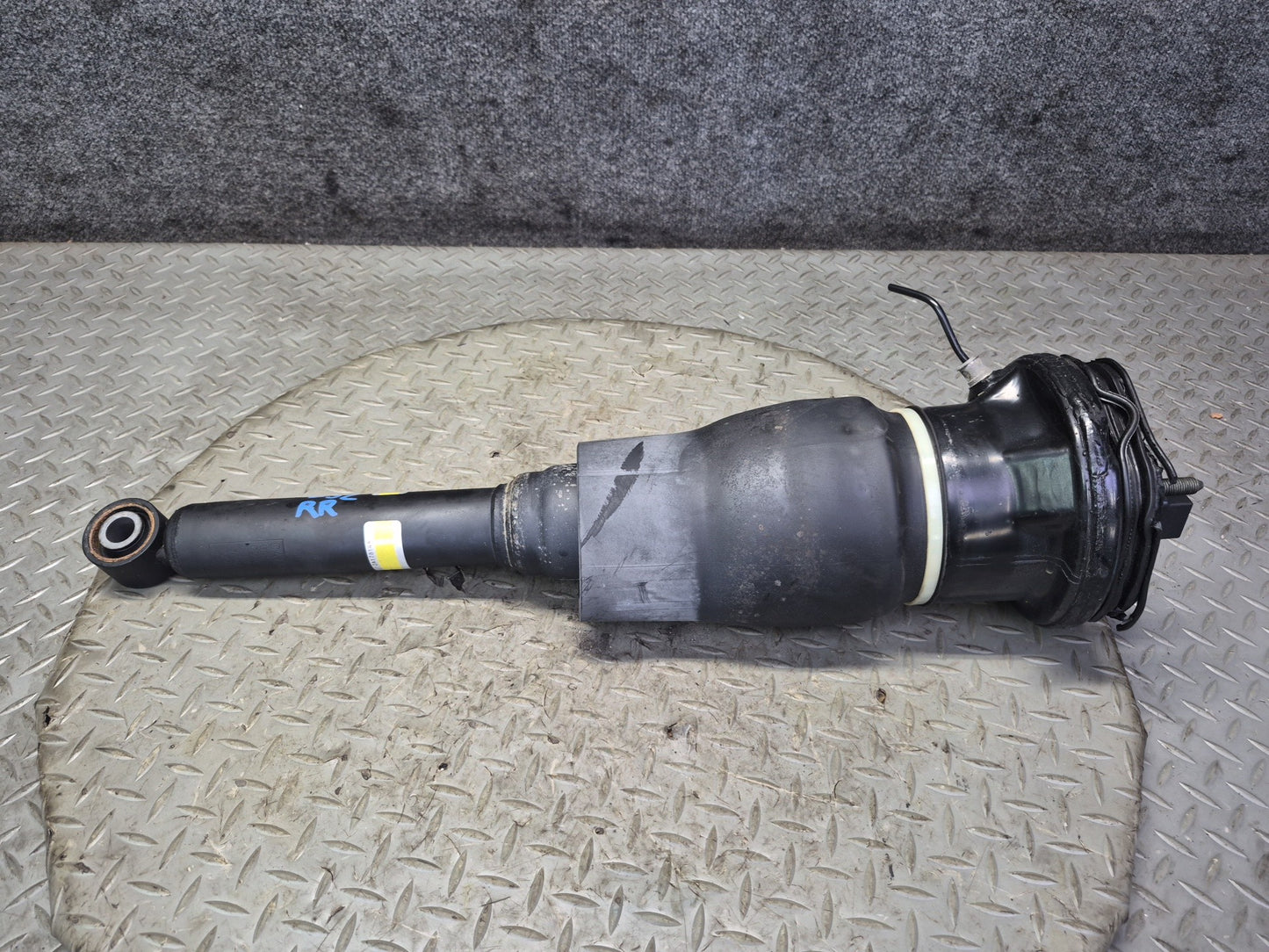 01-03 Lexus UCF30L LS430 Rear Right Air Suspension Shock Strut Absorber OEM