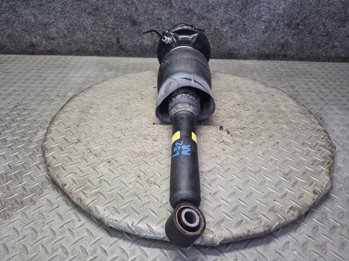 01-03 Lexus UCF30L LS430 Rear Right Air Suspension Shock Strut Absorber OEM